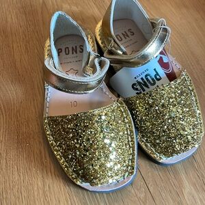 Gold Glitter Pons